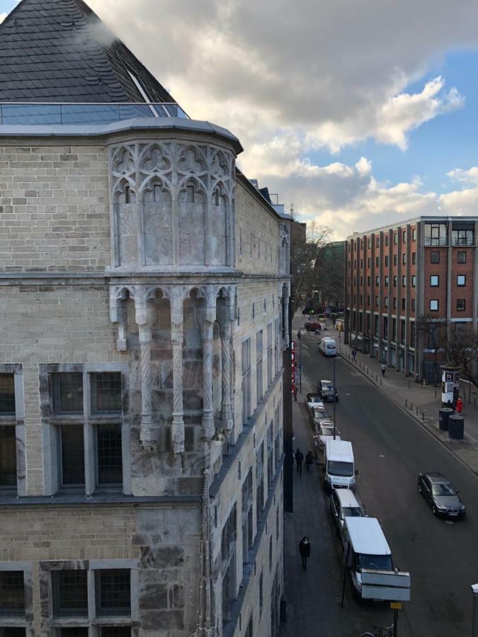 Apartment Domblick! Wunderschone In Der City Cologne
